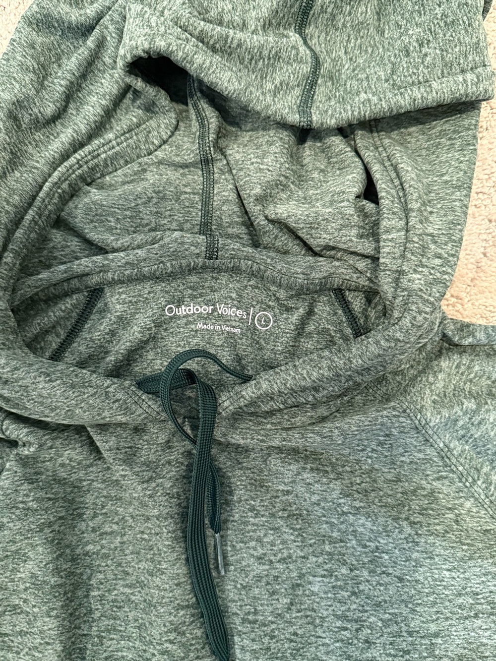 Outdoor Voices Women’s Cloudknit Hoodie L heather green